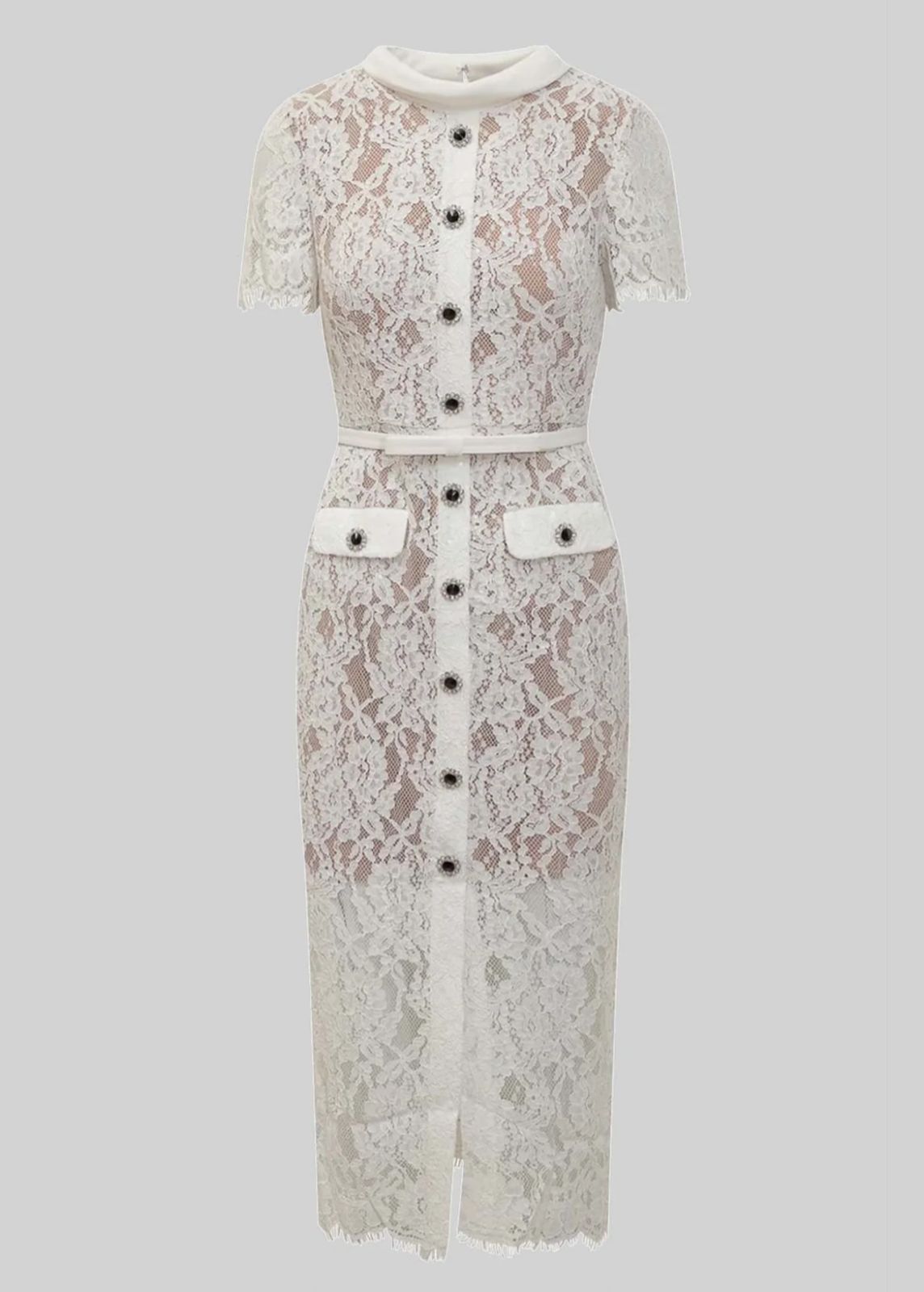 Vestido de Renda com Botões – Silhueta Fina e Detalhes Artísticos