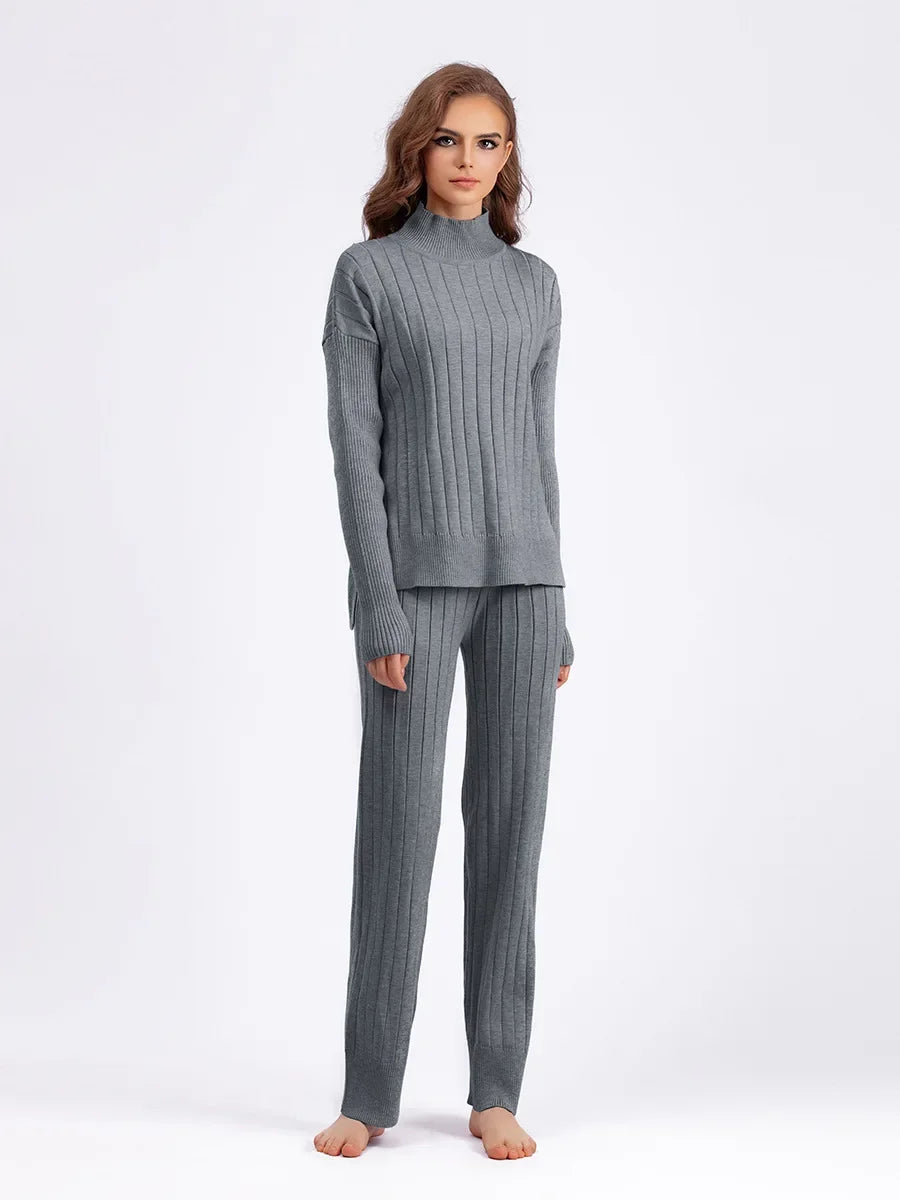 Conjunto Tricô Grosso com Blusa Gola Alta e Calça de Cintura Alta