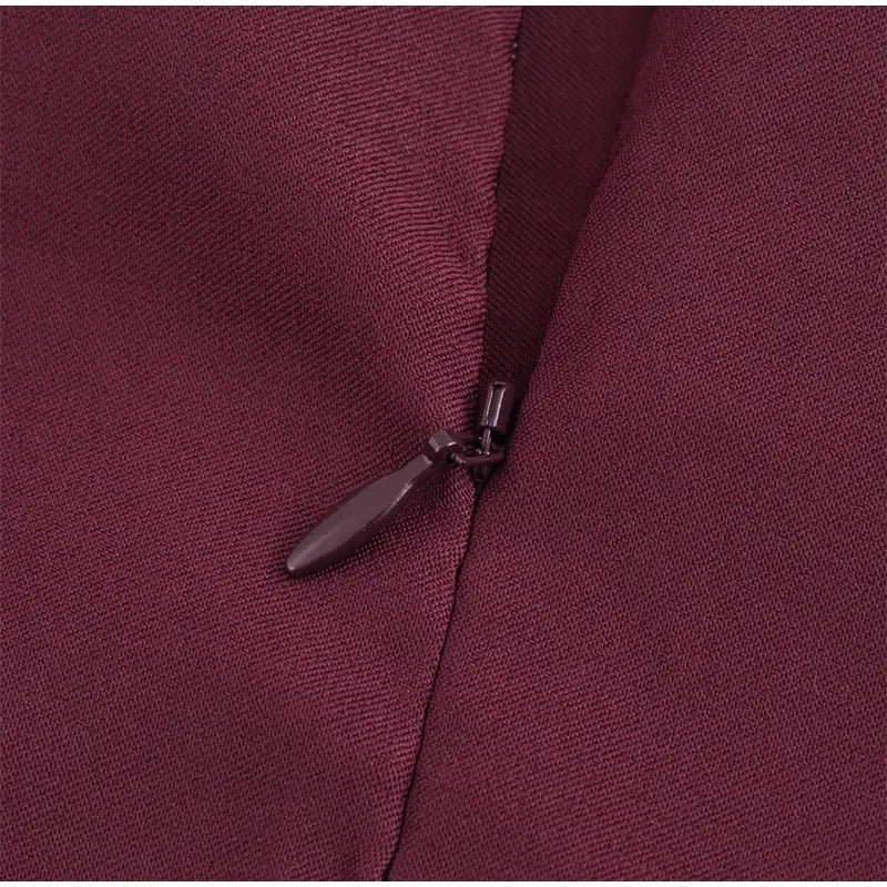 Regata Elegante com Ombreiras e Gola Redonda – Look Sofisticado