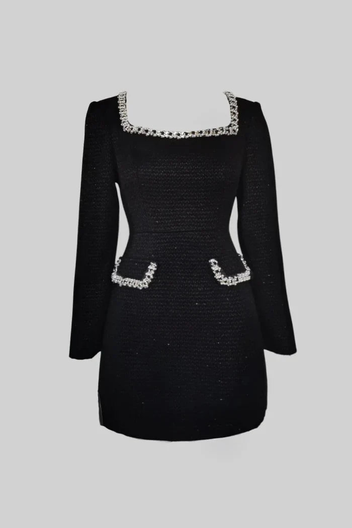 Vestido Tweed com Decote Quadrado e Detalhes Bordados