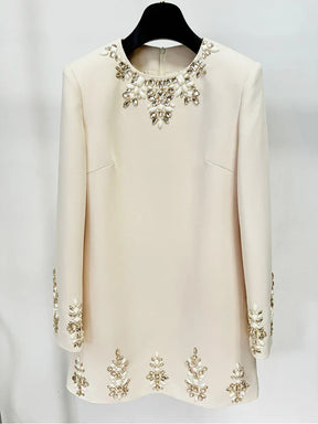 Vestido Bordado à Mão – Elegância e Sofisticação