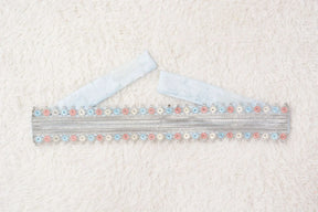Conjunto – Vestido com Camada Externa de Elegância Sutil