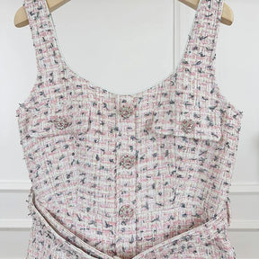 Vestido de Alça em Tweed com Cinto – Elegância e Toque Romântico