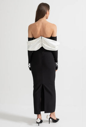 Vestido com Bordado à Mão em Pedrarias – Modelo Ombro a Ombro com Silhueta Ajustada e Elegância Artesanal